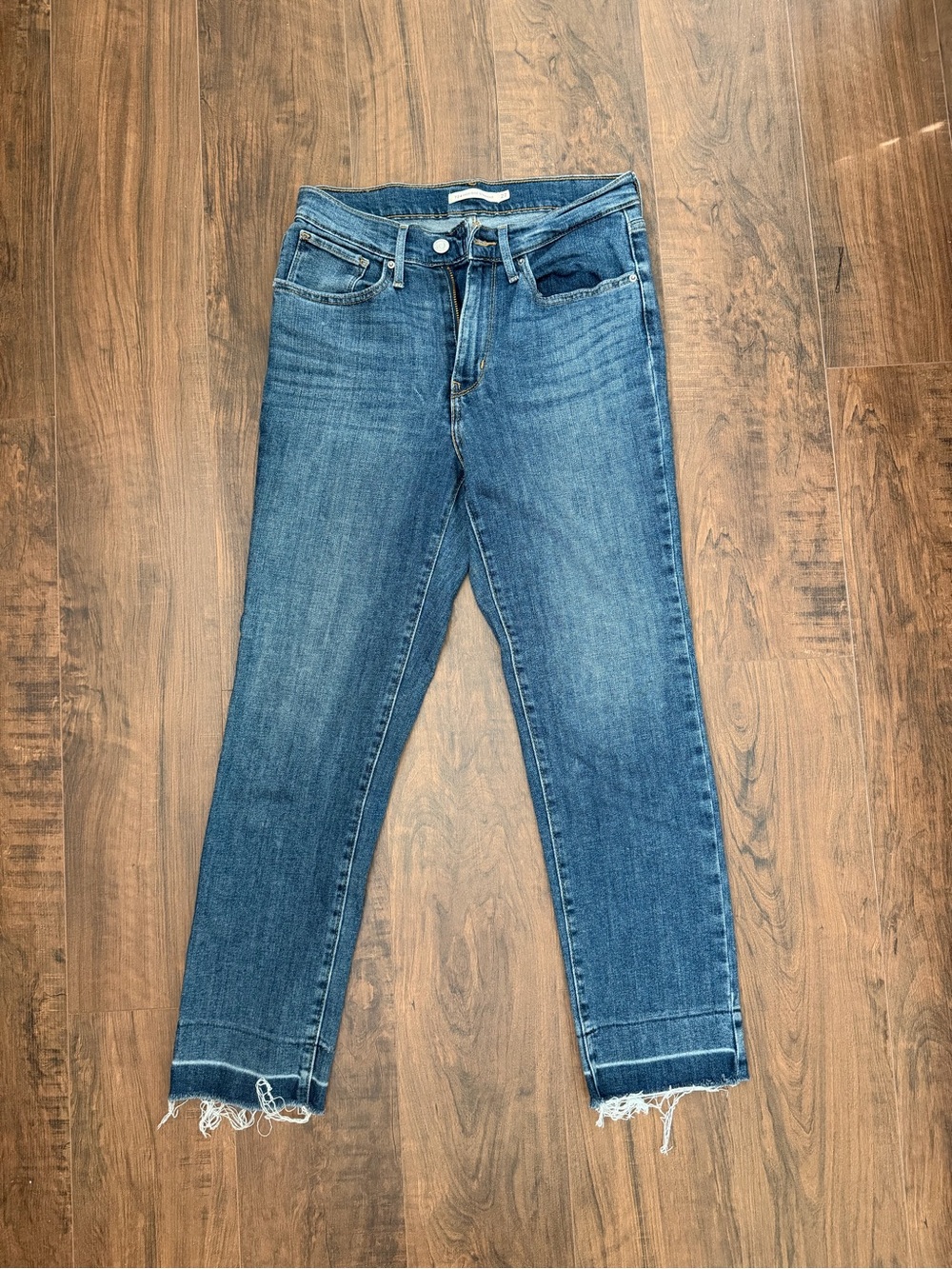 Levi's High-Rise Straight Leg Jeans in Medium Blue